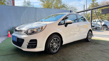 Kia Rio 5 1.4 EX Manual 2015 (117.950 km)