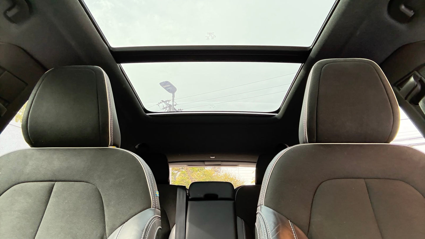 Volvo XC40 2.0 T4 R-Design Automático 2021 (88.995 km)