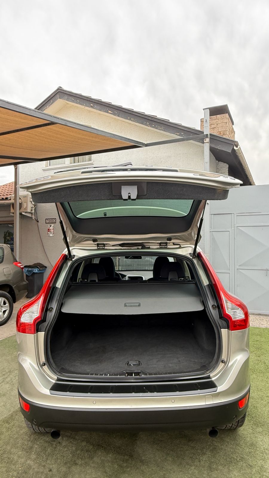 Volvo XC60 2.0 T5 Comfort 4X2 AT 2014 (121.540 km)