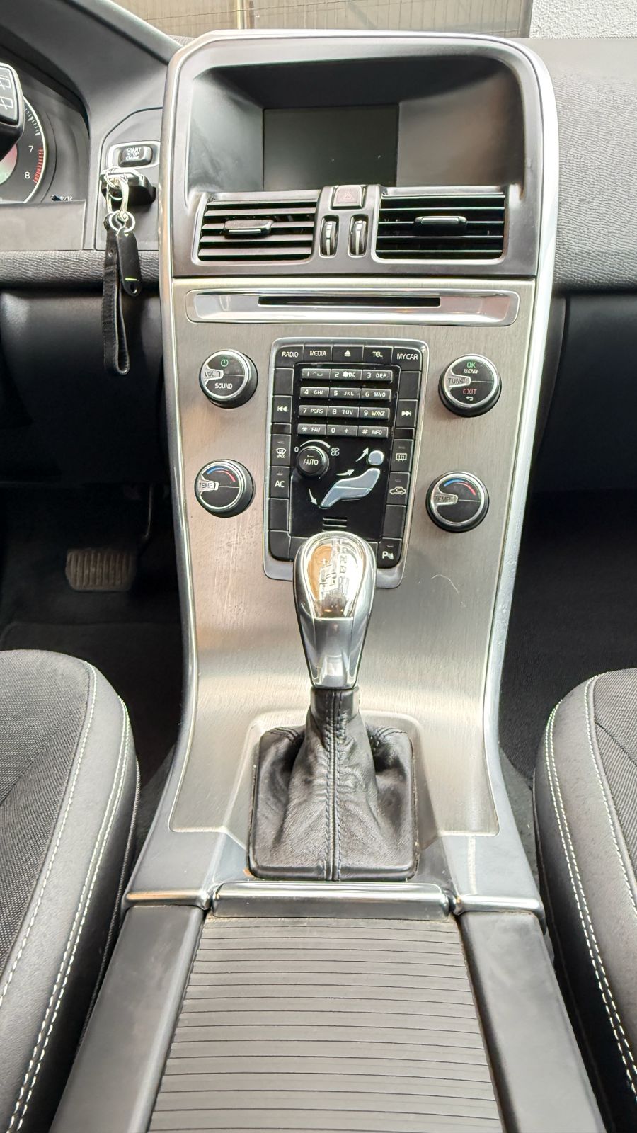Volvo XC60 2.0 T5 Comfort 4X2 AT 2014 (121.540 km)
