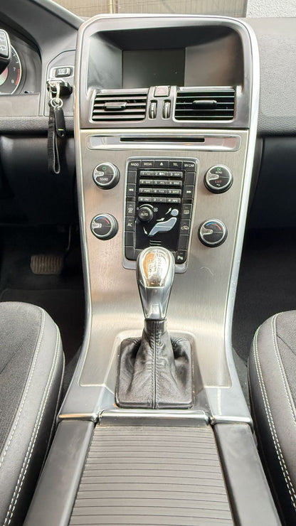 Volvo XC60 2.0 T5 Comfort 4X2 AT 2014 (121.540 km)