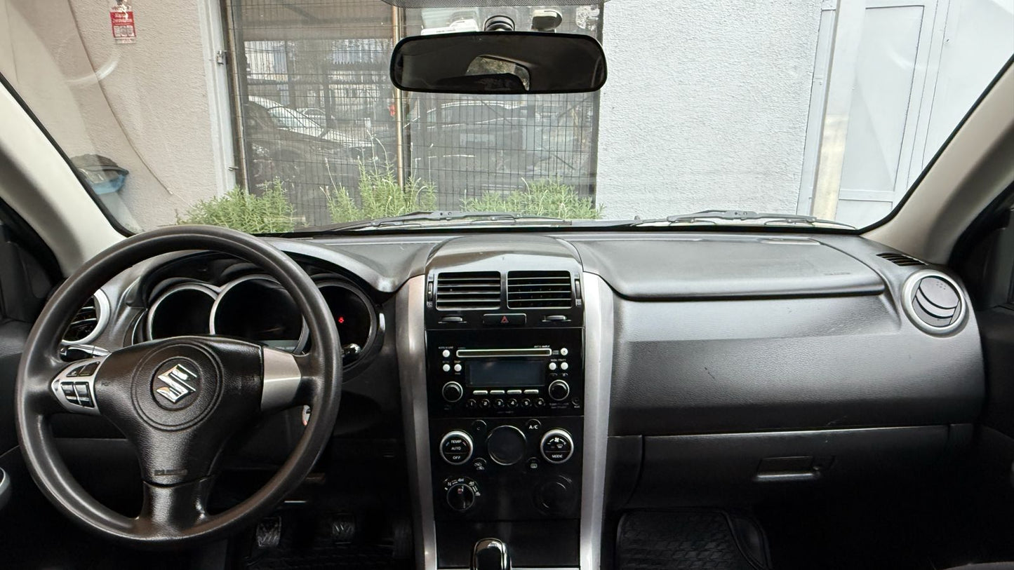Suzuki Grand Vitara GLX 2.4 4X4 MT 2012 (235.500 km)
