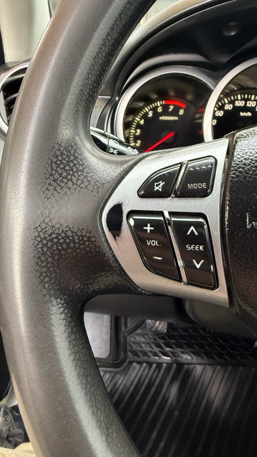 Suzuki Grand Vitara GLX 2.4 4X4 MT 2012 (235.500 km)