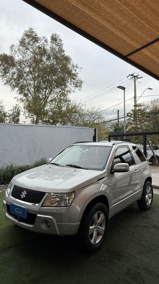 Suzuki Grand Vitara GLX 2.4 4X4 MT 2012 (235.500 km)