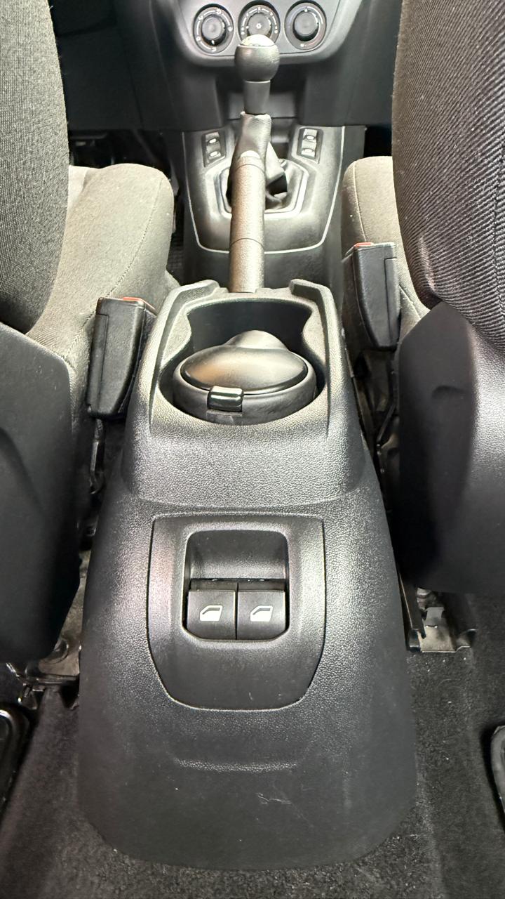 Citroën C-Elysee 1.6 VTI Seduction 4x2 MT 2014 (37.620 km)