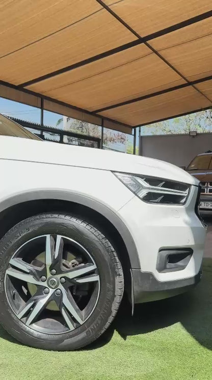 Volvo XC40 2.0 T4 R-Design Auto 2021 (61,000km)